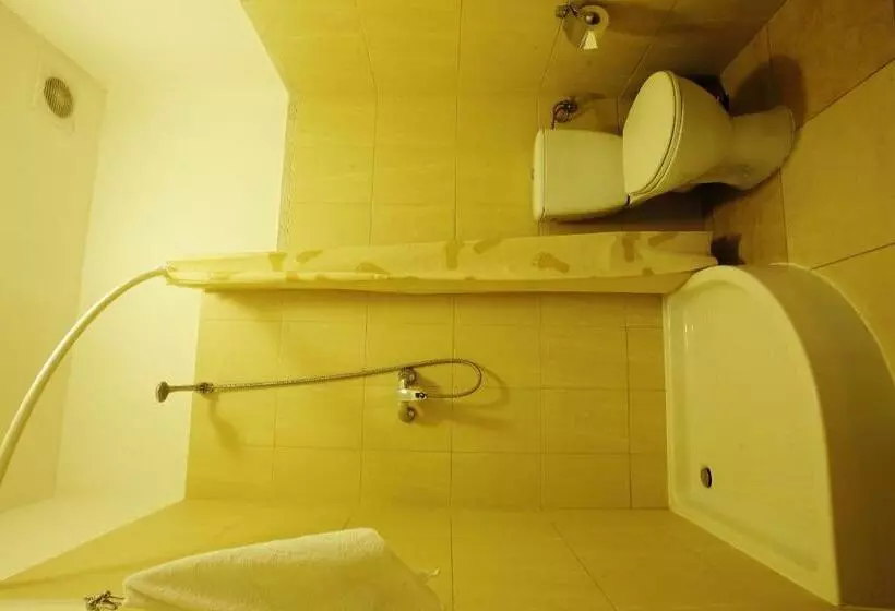 Mini Hotel Under The Roof