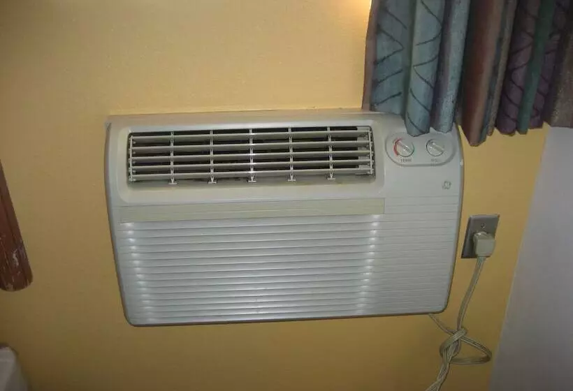 Walls Motel Long Beach