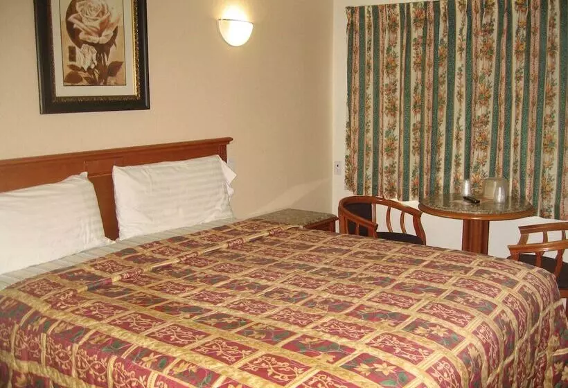 Walls Motel Long Beach