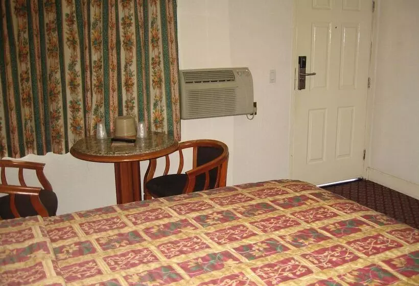 Walls Motel Long Beach