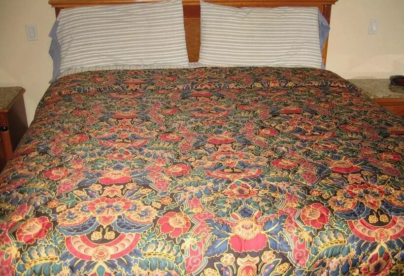 Walls Motel Long Beach