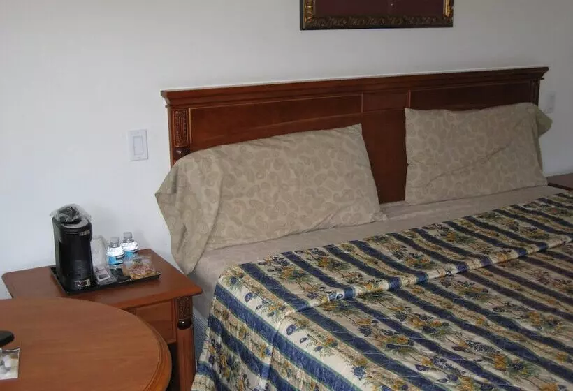 Walls Motel Long Beach