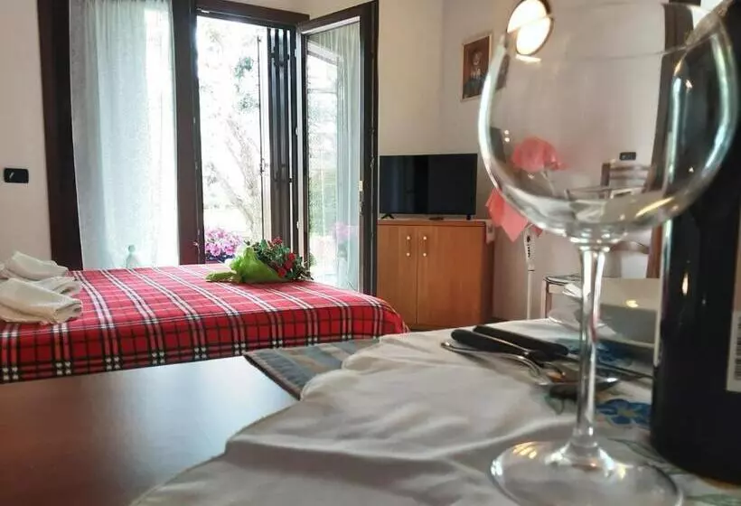 ホテル Agriturismo La Casetta