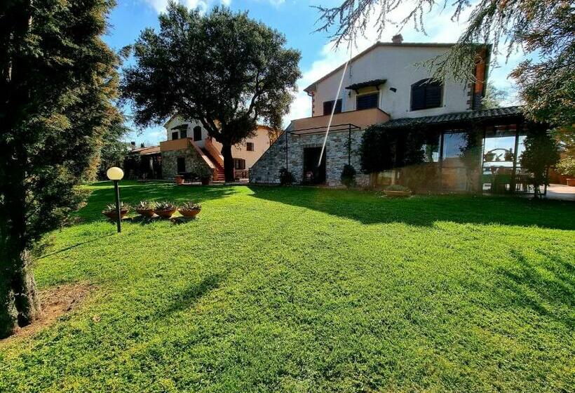 Отель Agriturismo Poggio La Buca