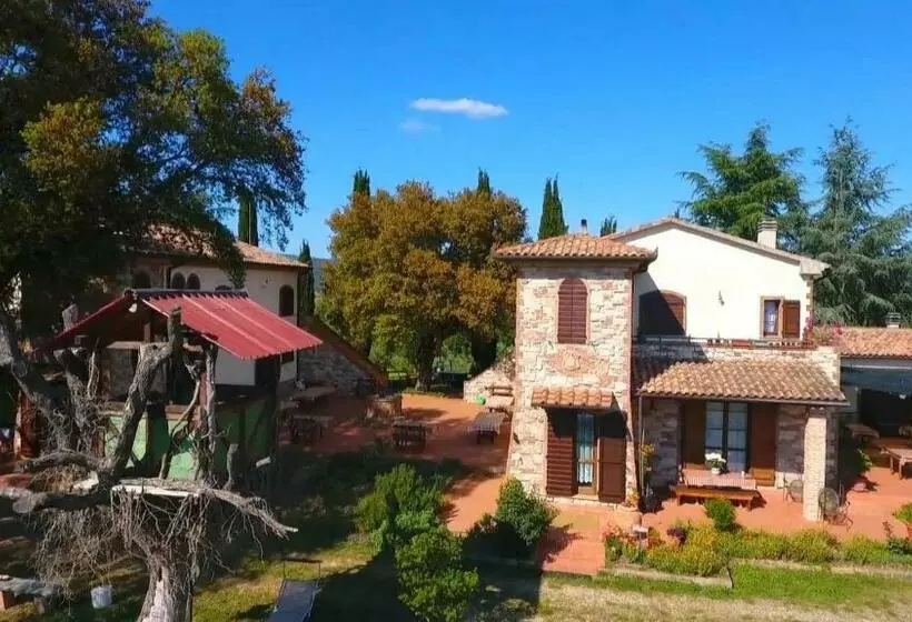 Hotelli Agriturismo Poggio La Buca