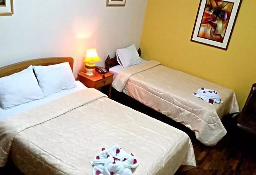 ホテル Chavin Señorial Trujillo