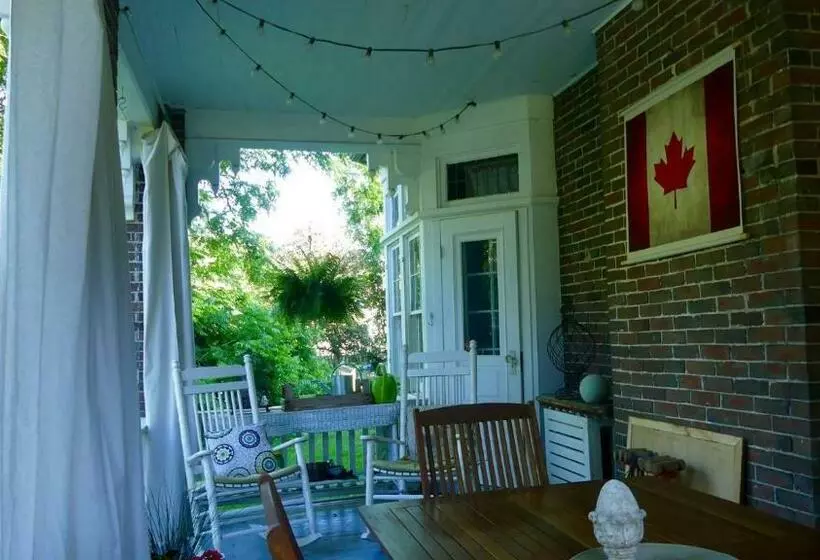 The Captain S House Heritage Bed & Breakfast