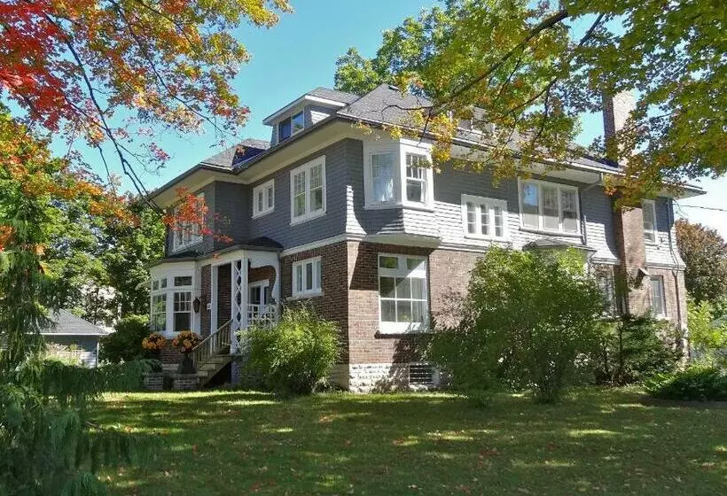 The Captain S House Heritage Bed & Breakfast