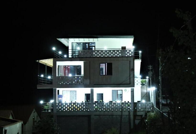 膳宿费 White House Mtskheta