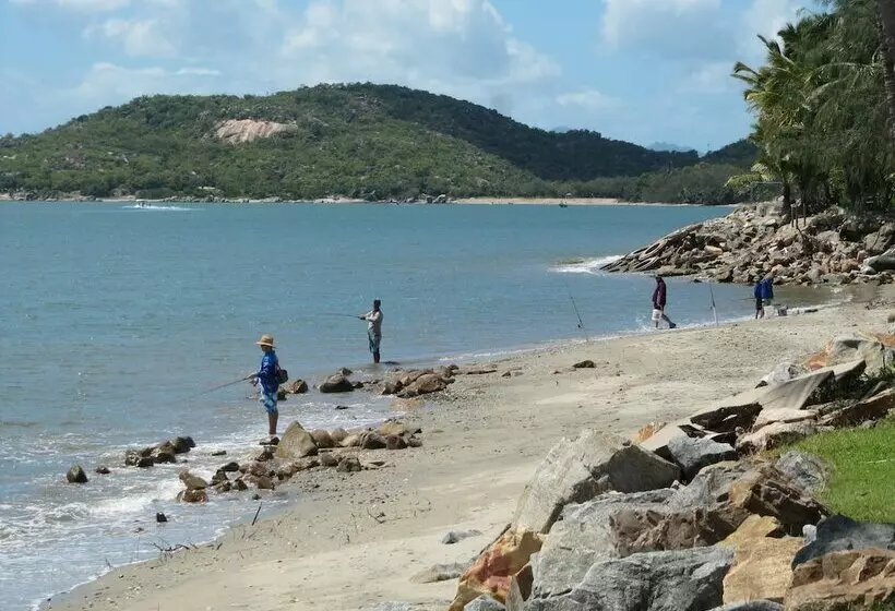 Tropical Beach Caravan Park