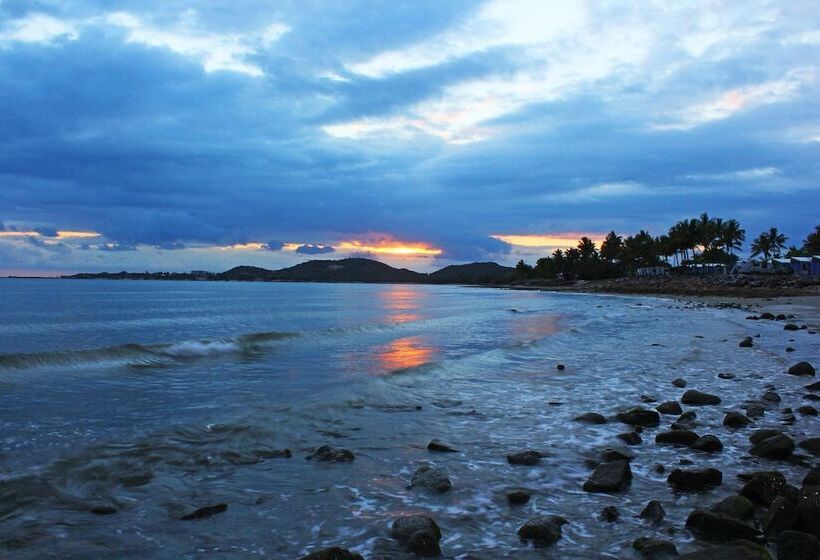 Tropical Beach Caravan Park