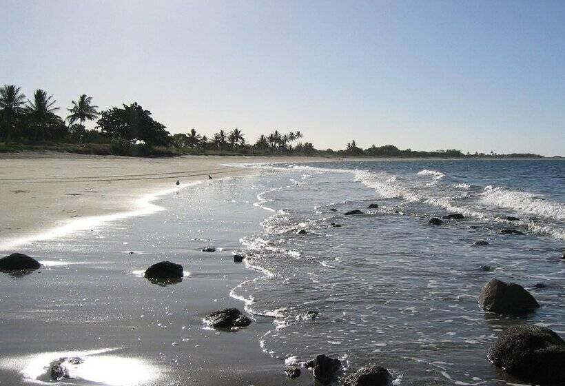 Tropical Beach Caravan Park