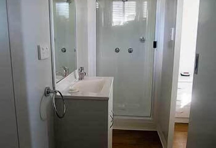 Tropical Beach Caravan Park