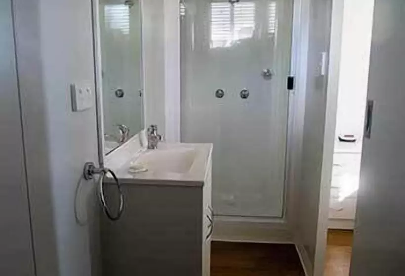 Tropical Beach Caravan Park