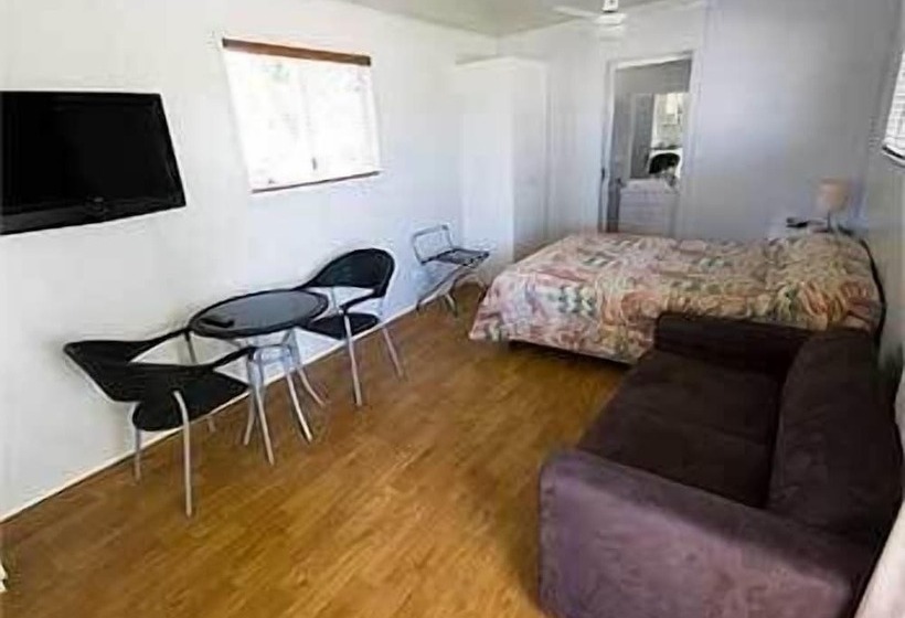 Tropical Beach Caravan Park