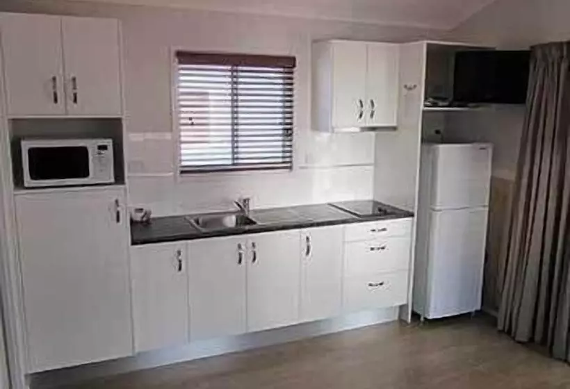 Tropical Beach Caravan Park