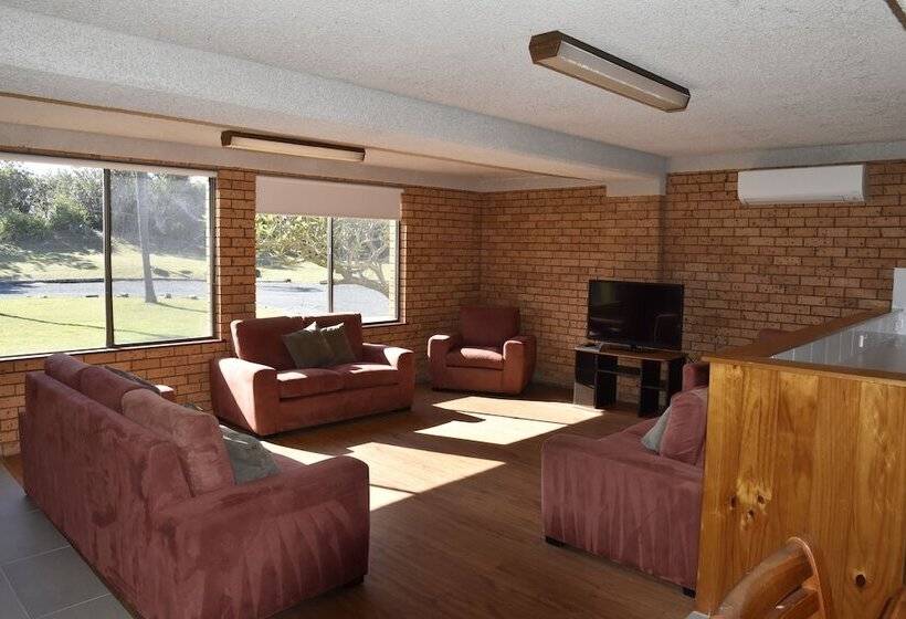 Diamond Beach Resort