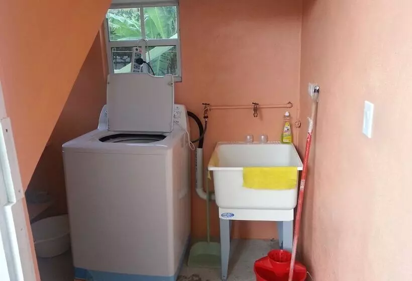 پانسیون The Nixon's Bay Side Mangrove Inn