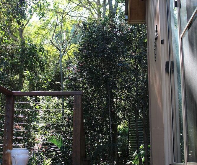 Belle's At Montville