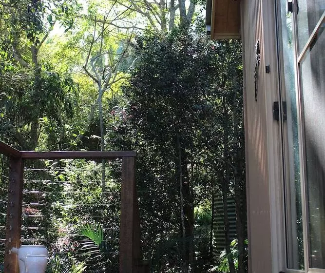 Belle's At Montville