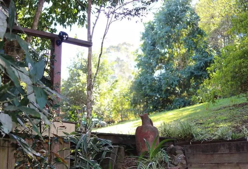 Belle's At Montville