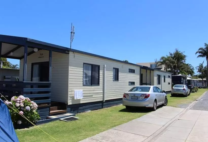 Hotelli Golden Terrace Holiday Park