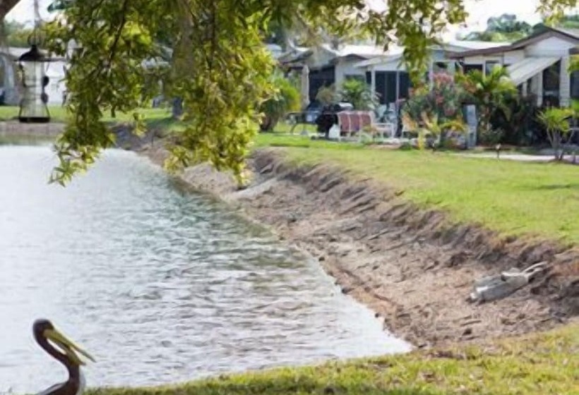 בית מלון כפרי Indian Creek Rv Resort