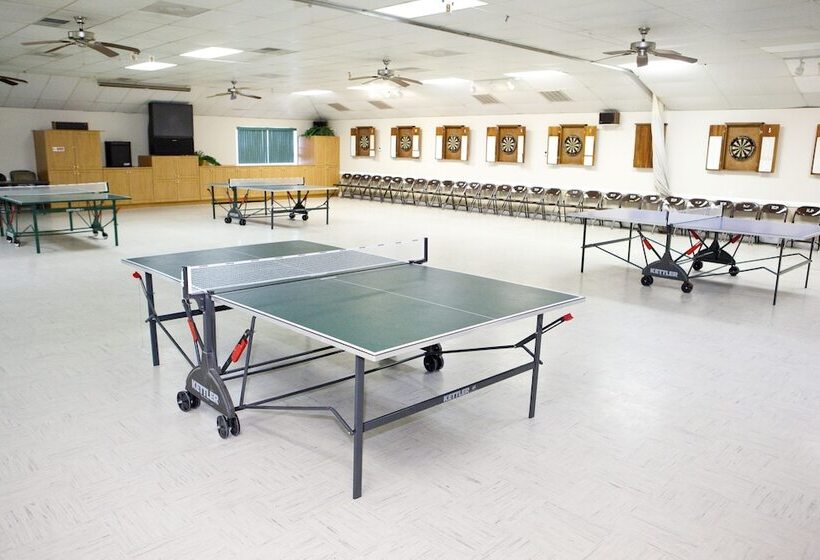 בית מלון כפרי Indian Creek Rv Resort