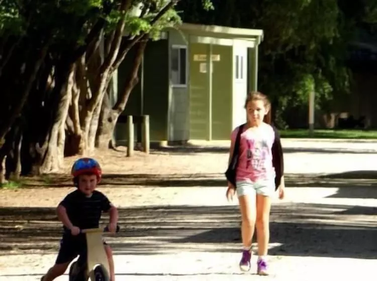 ホテル Mt Buffalo Caravan Park