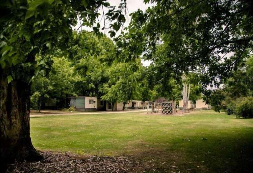 호텔 Mt Buffalo Caravan Park