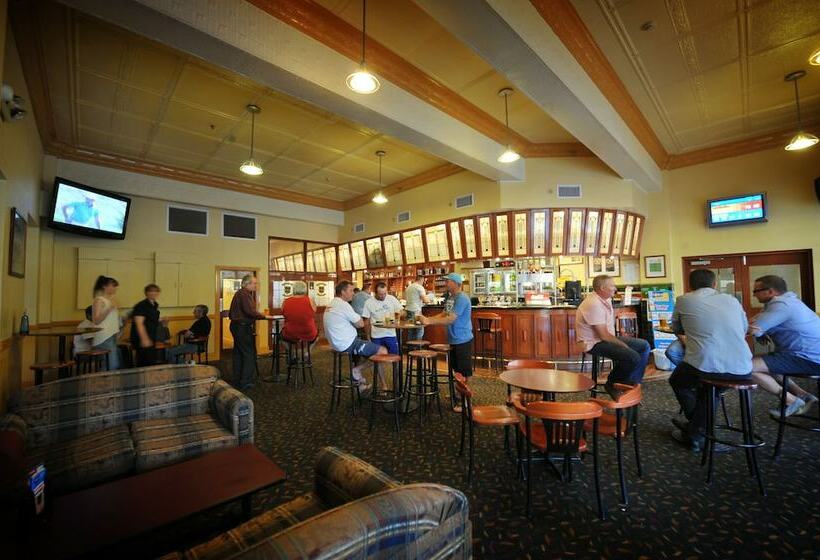 Отель Victoria Griffith