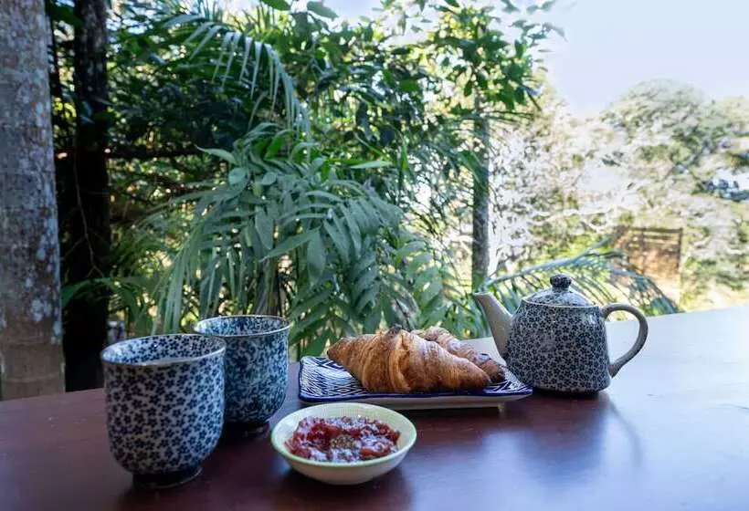 Lovestone Cottages Montville