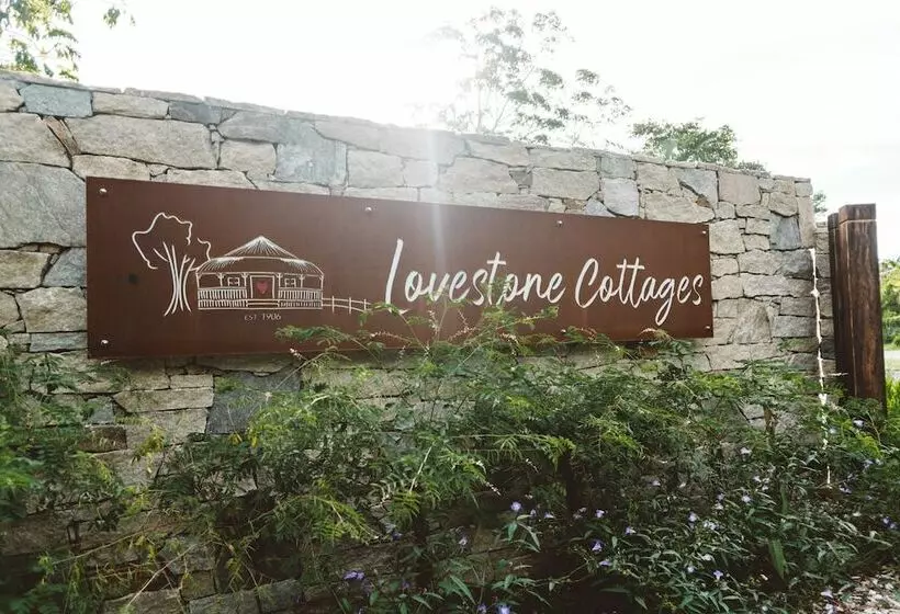 Lovestone Cottages Montville