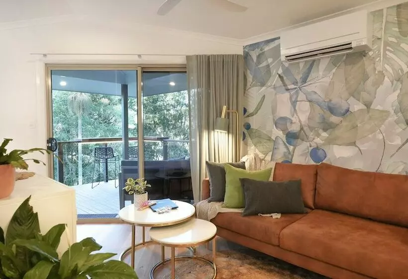 Lovestone Cottages Montville