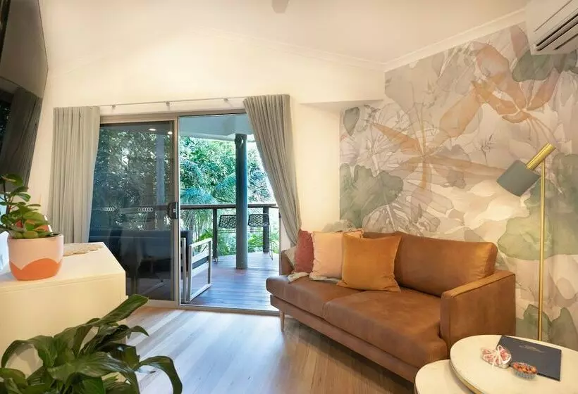 Lovestone Cottages Montville