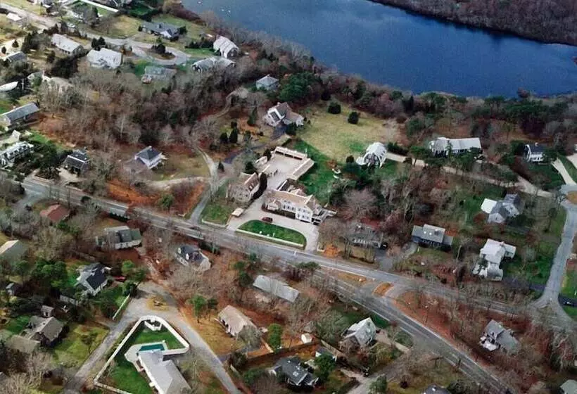 تختخواب و صبحانه Simmons Homestead Inn
