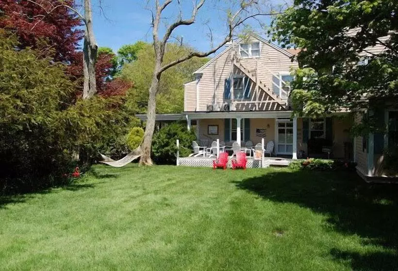 تختخواب و صبحانه Simmons Homestead Inn