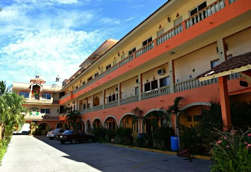 ホテル Cactus Inn