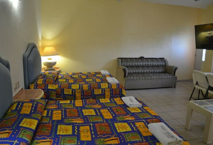 Отель Cactus Inn