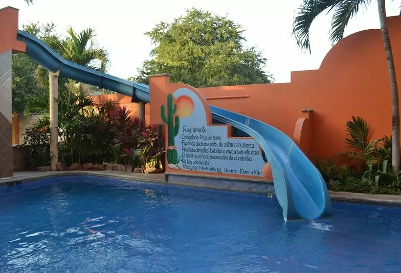 ホテル Cactus Inn