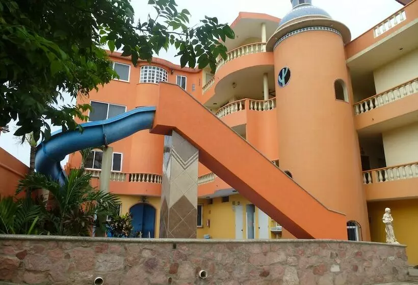 ホテル Cactus Inn