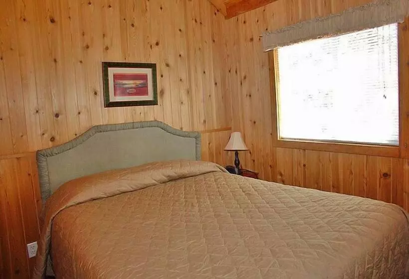 Hotelli Idyllwild Rv Resort   Caravan Park