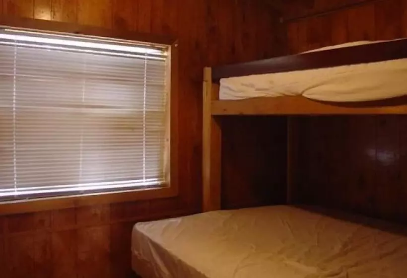 Hotelli Idyllwild Rv Resort   Caravan Park