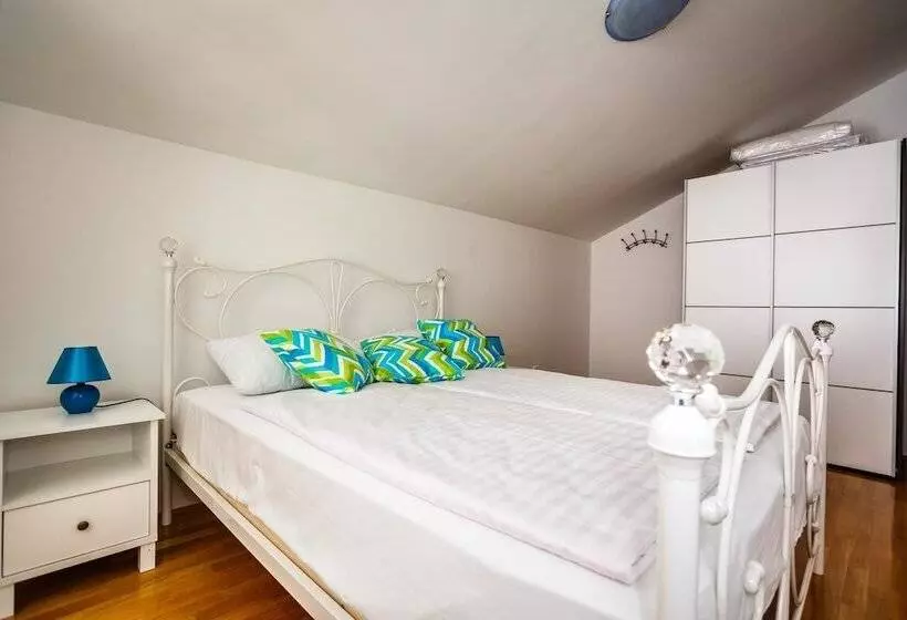 ホテル Mare & Mons Deluxe Apartments