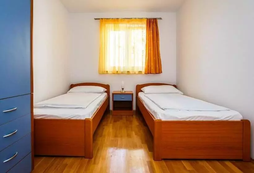 ホテル Mare & Mons Deluxe Apartments