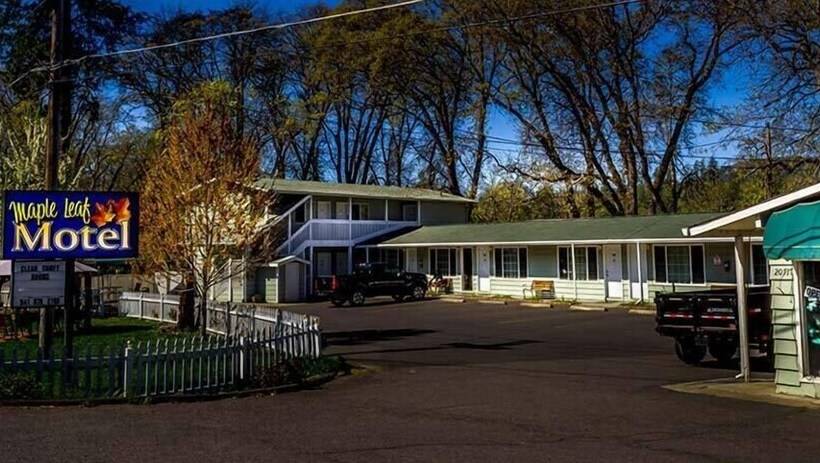 Maple Leaf Motel