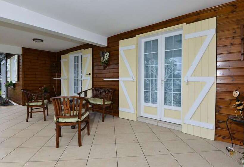 پانسیون L Orky Mel