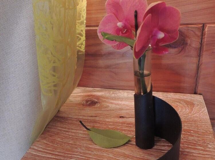 پانسیون L Orky Mel