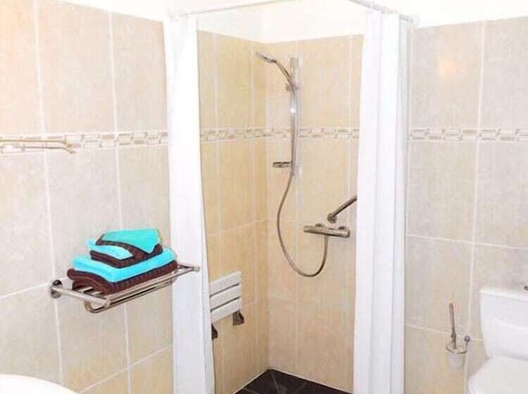 پانسیون L Orky Mel