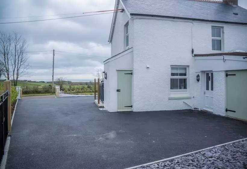 Elidyr Cottage   3 Bed Cottage   Amroth